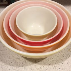 5 Vintage Pyrex Nesting Bowls