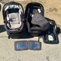 2 Graco Baby Car Seats