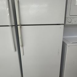 GE top and bottom white fridge