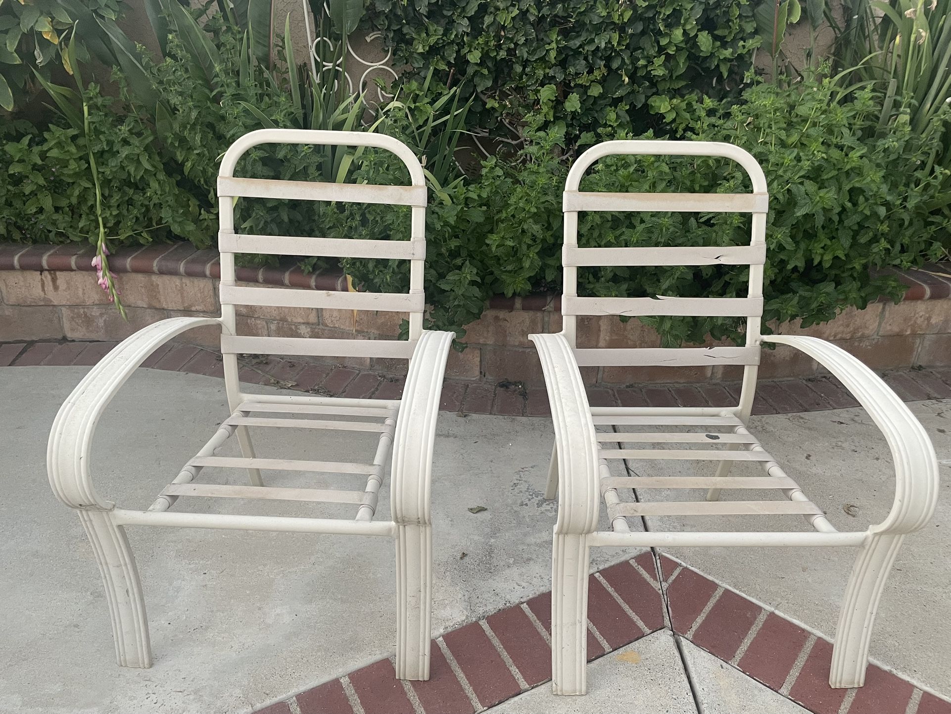 2 Patio Chairs