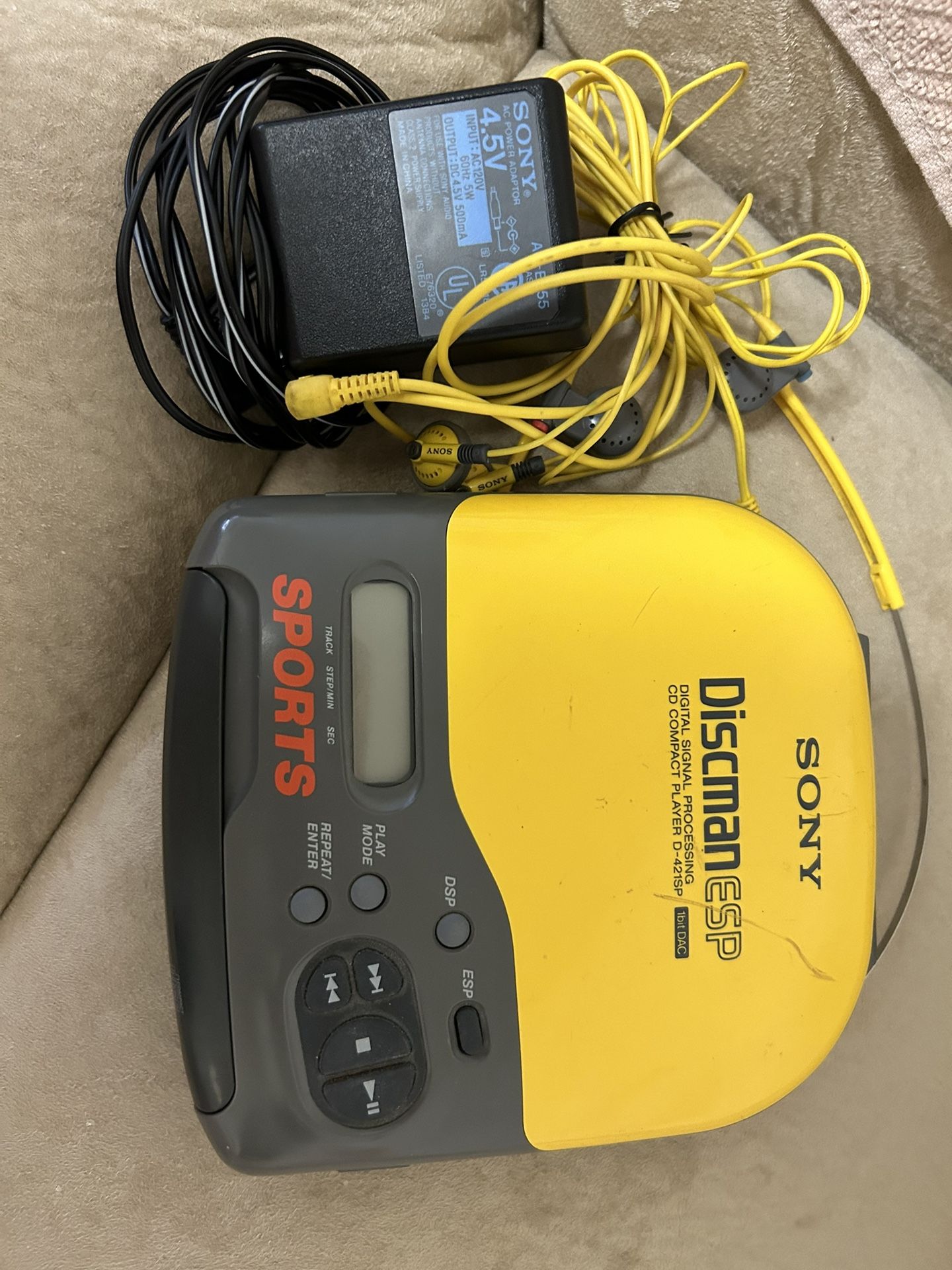 Rare Sony Disman D- 451SP Vintage Sports CD Player
