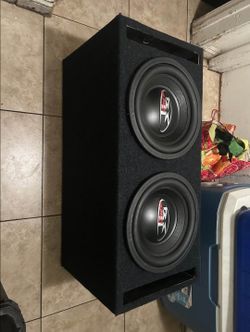 12” HX2 Rockford Fosgate subs with box