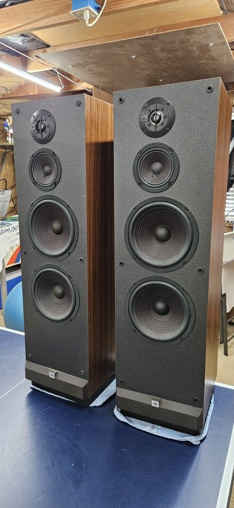 Vintage JPL P50 Tower Speakers