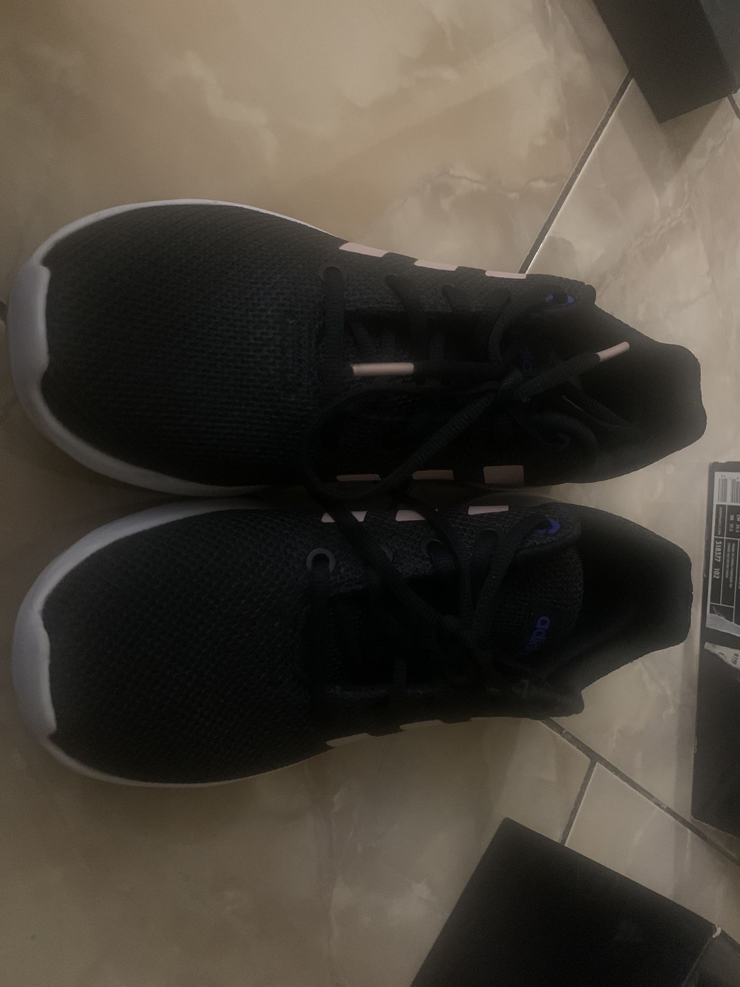 Adidas Cloud Foam Sz 7.5
