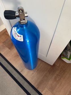 Scuba tank