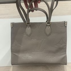 Louis Vuitton Onthego MM Hand Bag