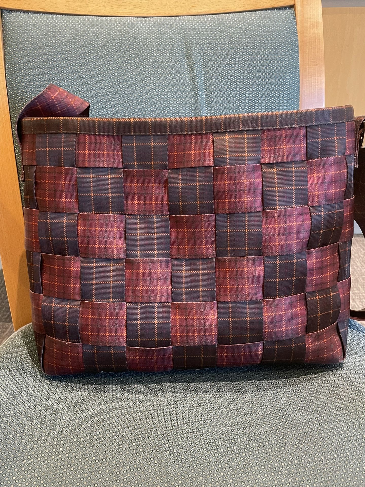 Harvey’s Seatbelt Tartan Red Plaid Messenger Bag