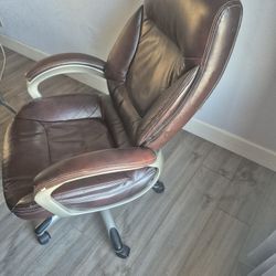 Lazy Boy Office Chair.
