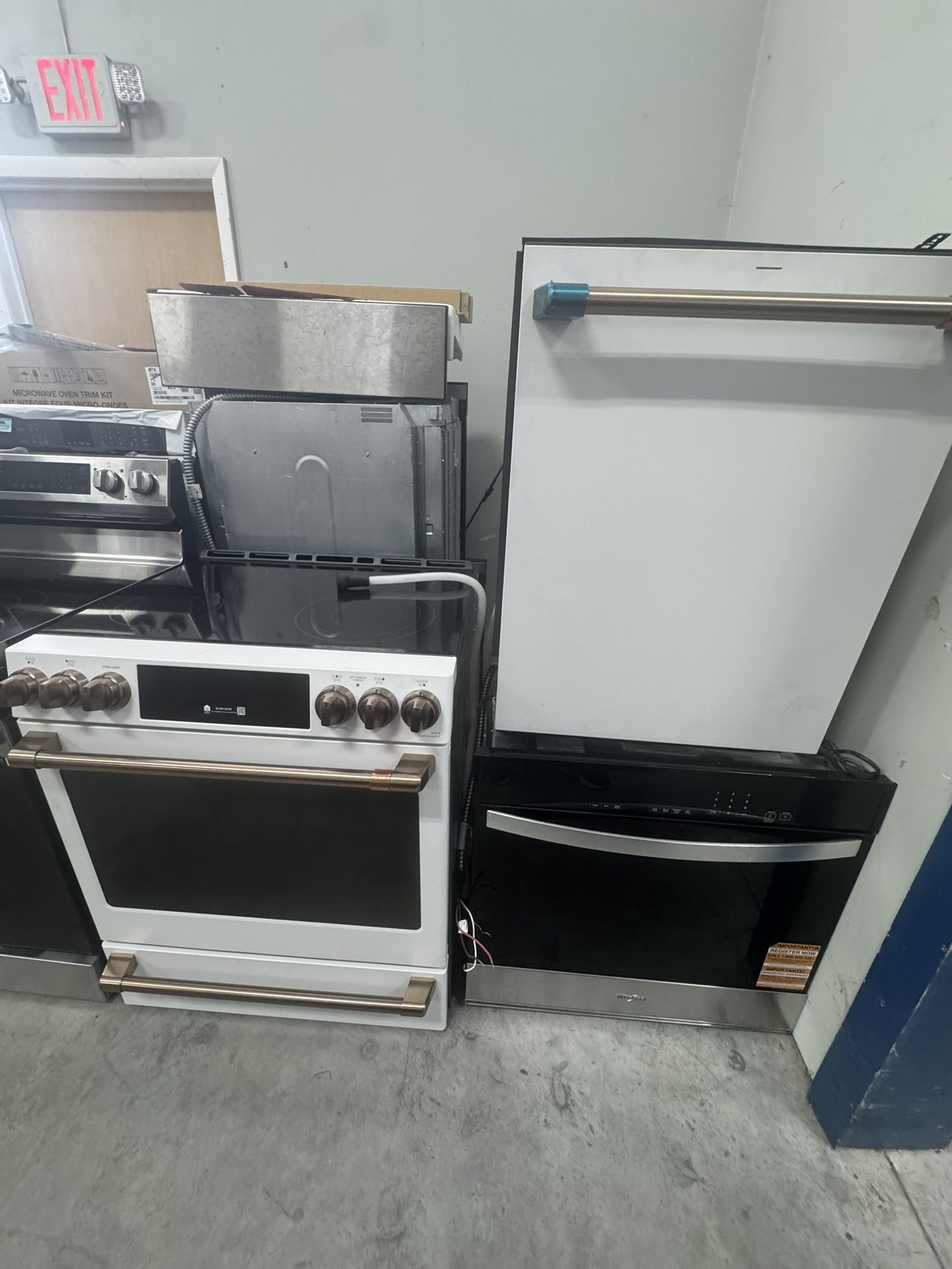 Café Stove Range And Dishwasher NEW