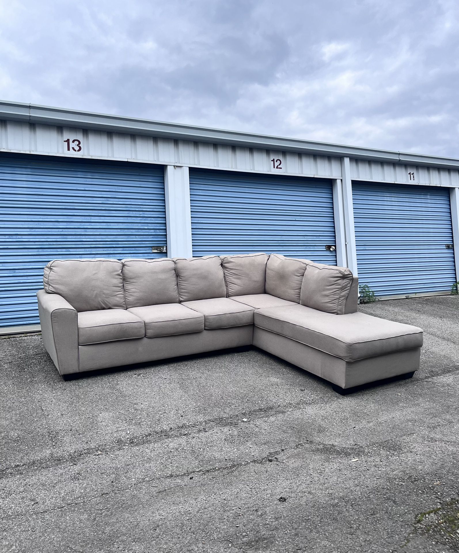 Sectional w/ Free Delivery