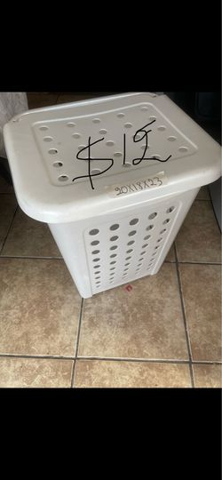 Excellent condition, plastic laundry hamper two dryers organizer, shoes rack and Tupperware set