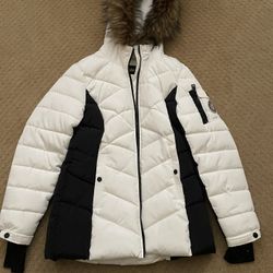 Women’s Parka With Faux Fur Hood