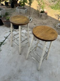 Bancos De Pura Madera Buena $30 Por Los Dos