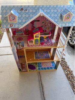Huge 3 story Doll House (firm price)