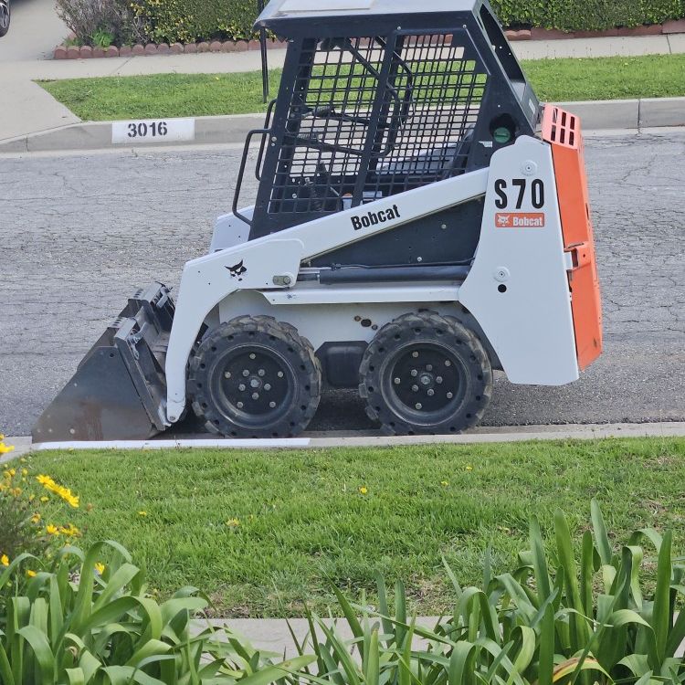 Bobcat S70 Skid Steer