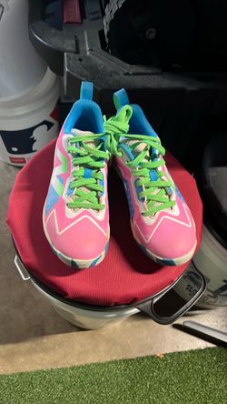Girls new balance cleats