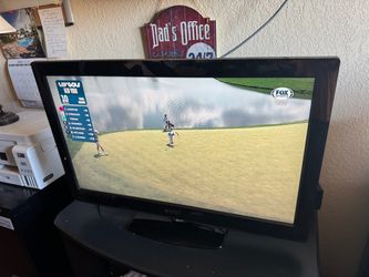 Vizio Flat Screen LCD TV 36”