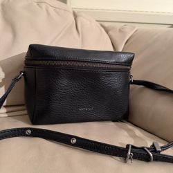 Matt & Nat black camera bag crossbody purse handbag travel vegan leather