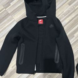 Nike black tech fleece hoodie kids S#fleecelove