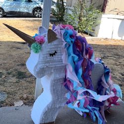 Unicorn 🦄 Piñata 