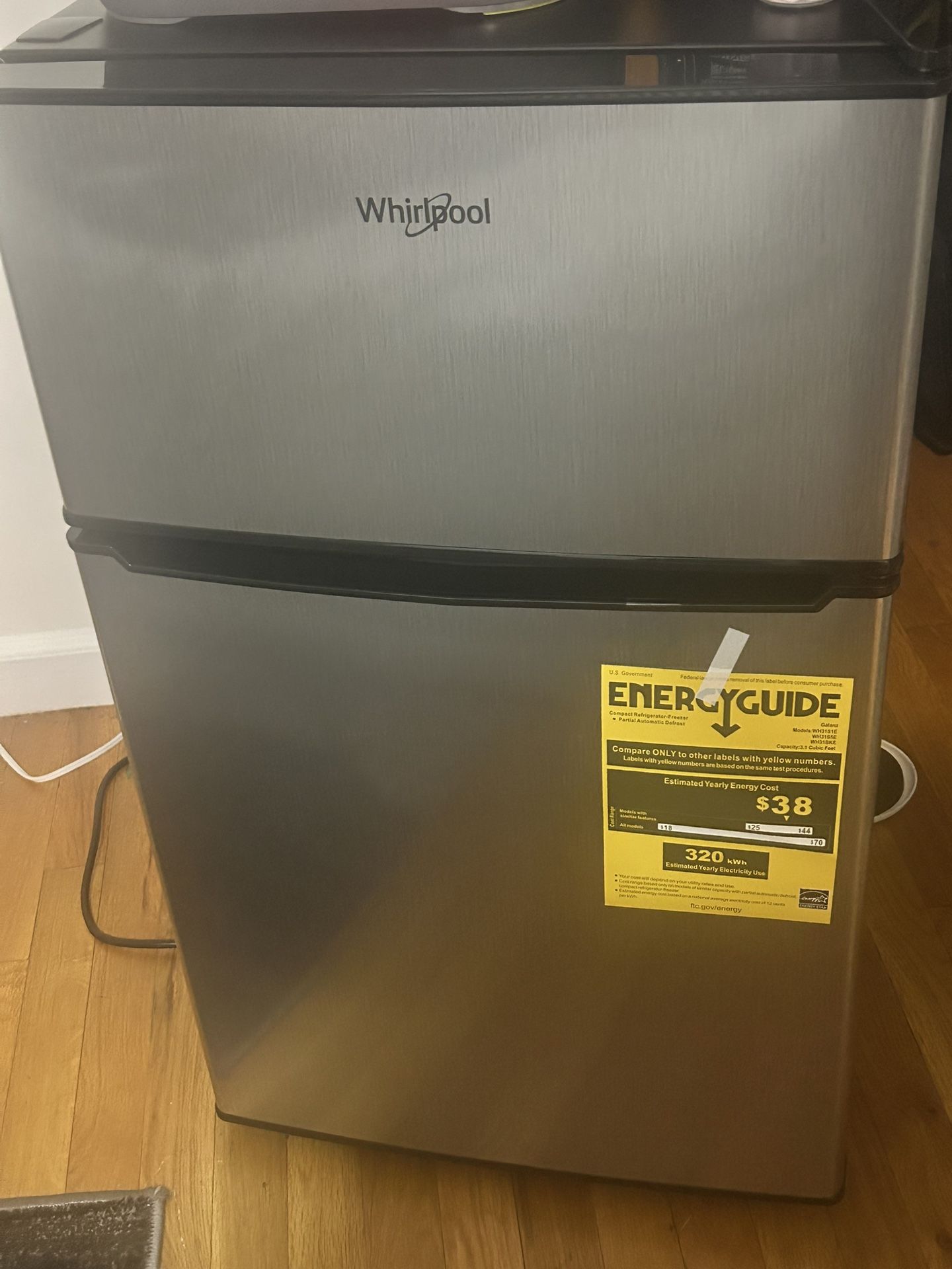 Combo Mini Fridge & Freezer