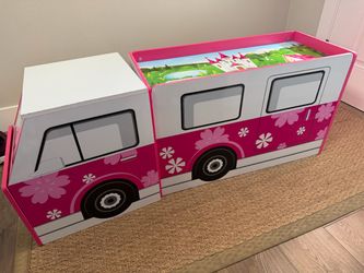 Kids table/chair/storage