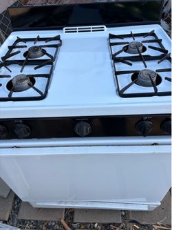Free gas stove and toaster