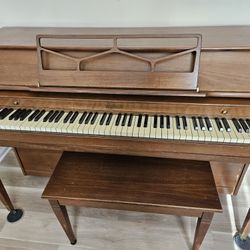 Free Piano - Ashburn VA 