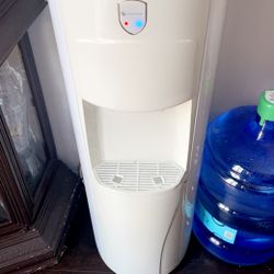 White Water Dispenser 