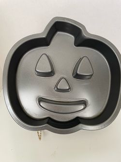 Wilton Jack-O-Lantern Cake Pan