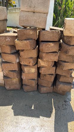 Keystone blocks