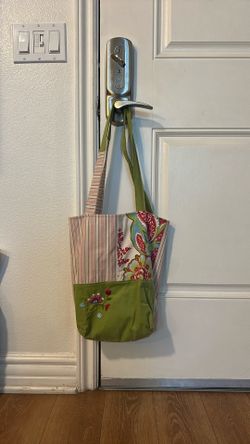 Xtrabuttons Medium Tote Bag
