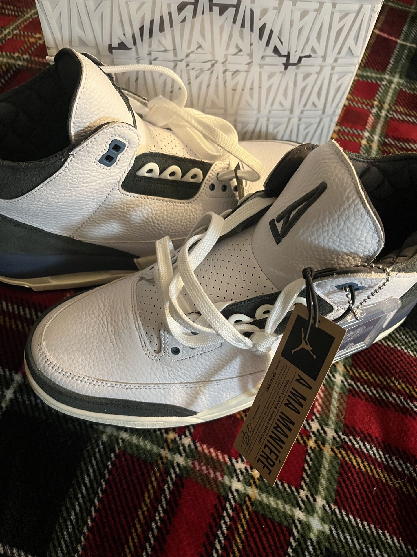 A Ma Maniere Jordan 3 Men’s Sz 10