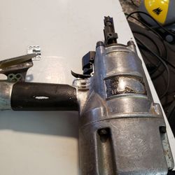 Hitachi NR83 A3 Framing nail gun