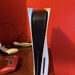 Original PS5 Disc version . Works Great