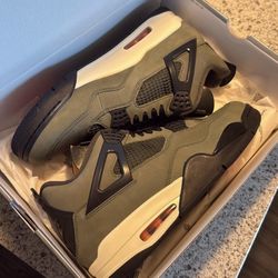 Undefeated Jordan 4 Size 12