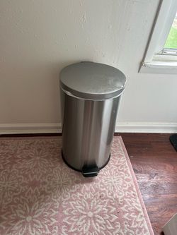 Trash can