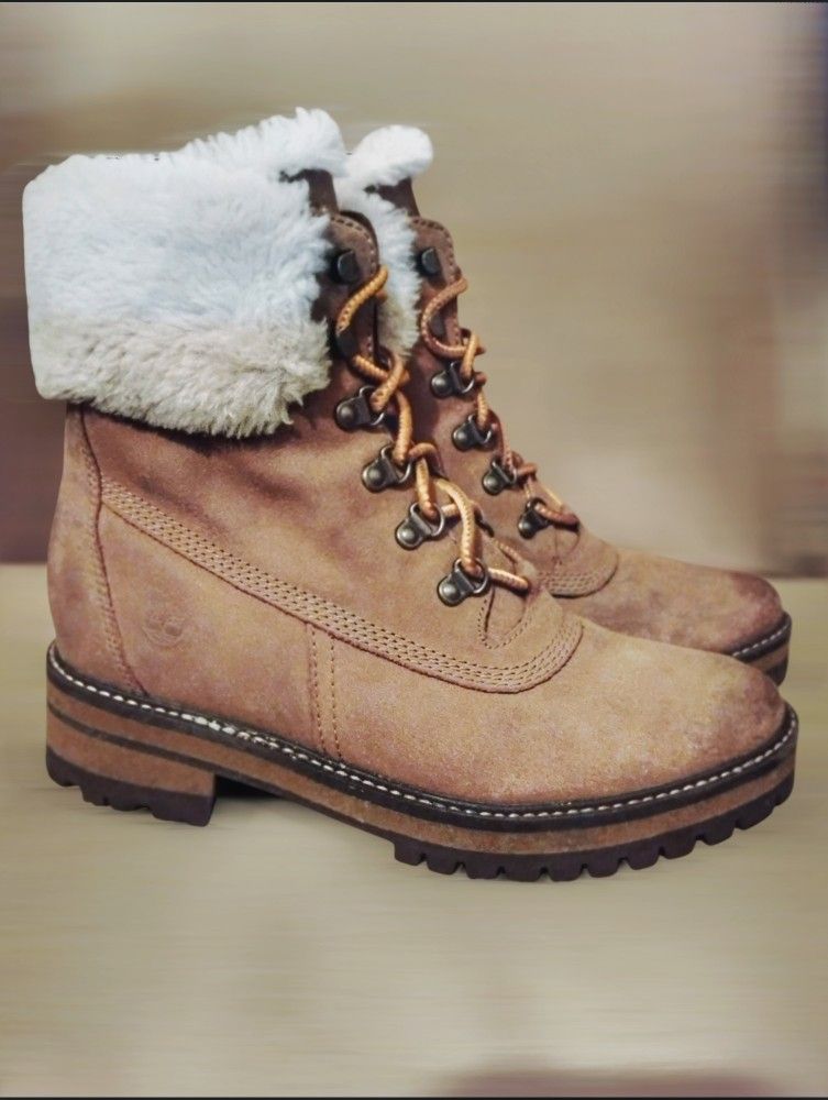 Women's Timberland Courmeyer Valley 6" WP Boots Size 8.5