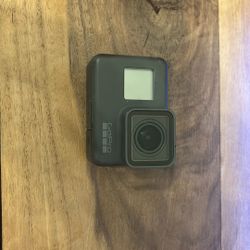 GoPro Hero 5 With 2 Batteries