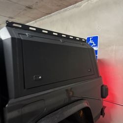Jeep Gladiator Bed Camper