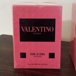 Valentino Perfume 