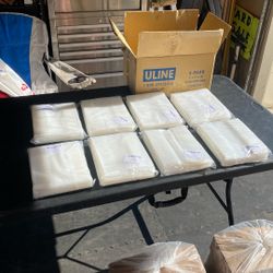 Plastic Bags.  I Have 8 Bags Of 100 Each So Total Of Bags 800 /ctn. 