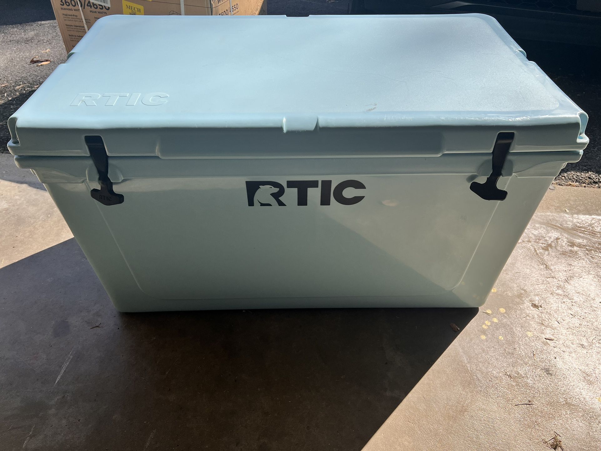 RTic 110Qt Cooler