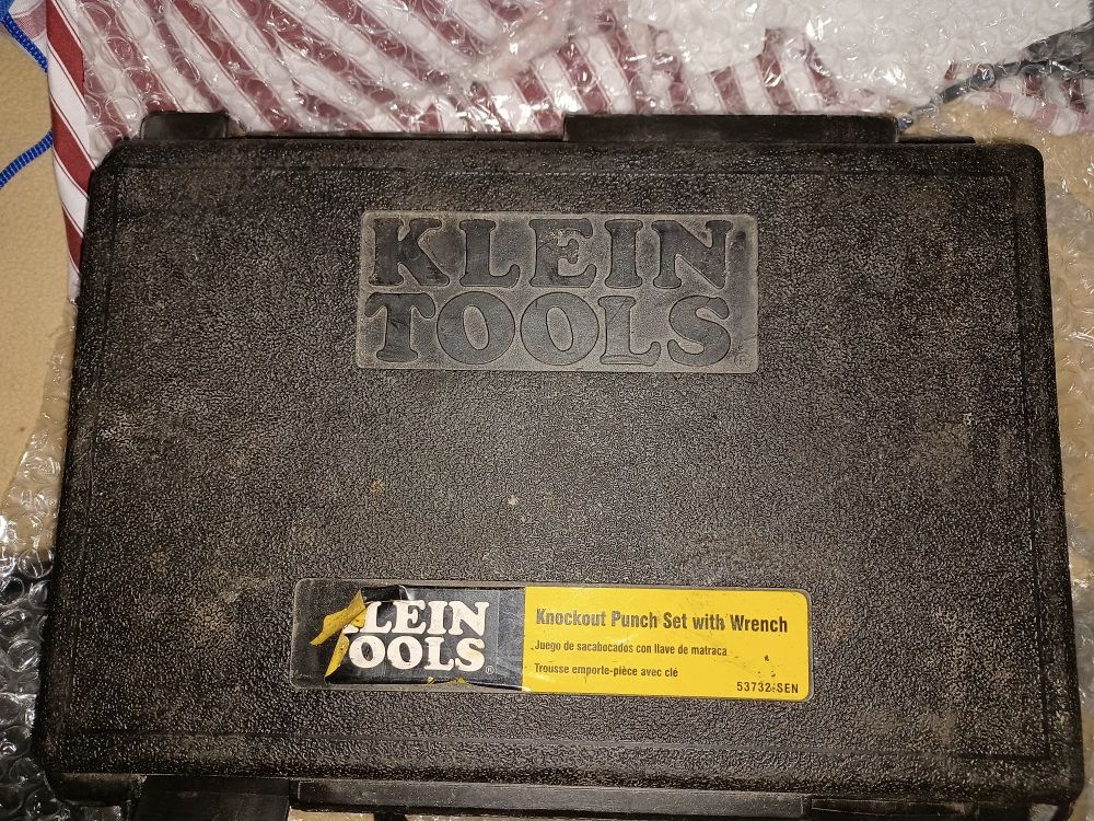 Klein Tools- Knockout Punch Set with Wrench