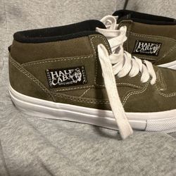 Vans Half Cab Size 8.5 WILLING TO NEGOTIATE PRICING AND UP FOR TRADES