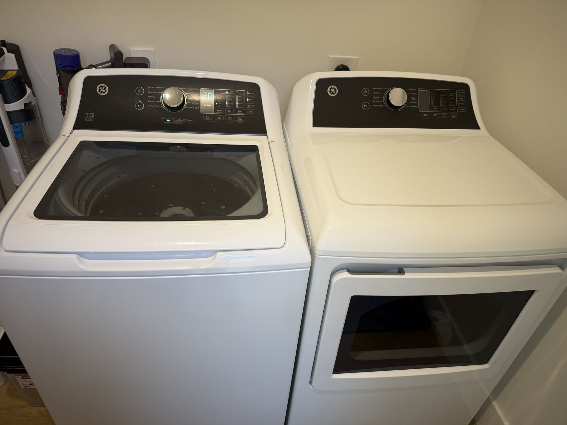 Like New GE Washer & Dryer
