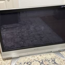 Panasonic Television 27” X 40” Used 