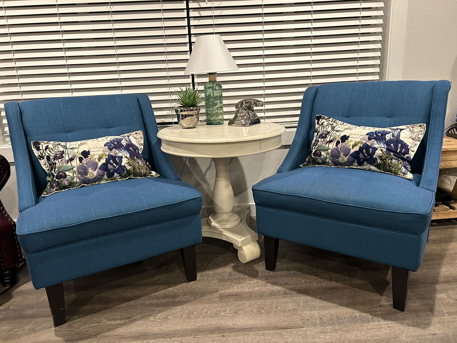 Accent Chairs