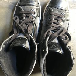 Men Shoe Guess 10.5