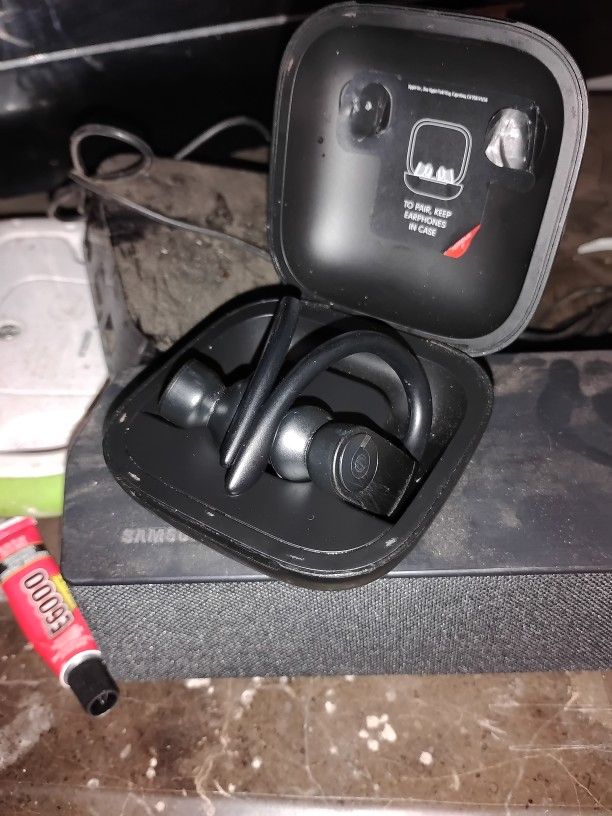 Beats EarBuds